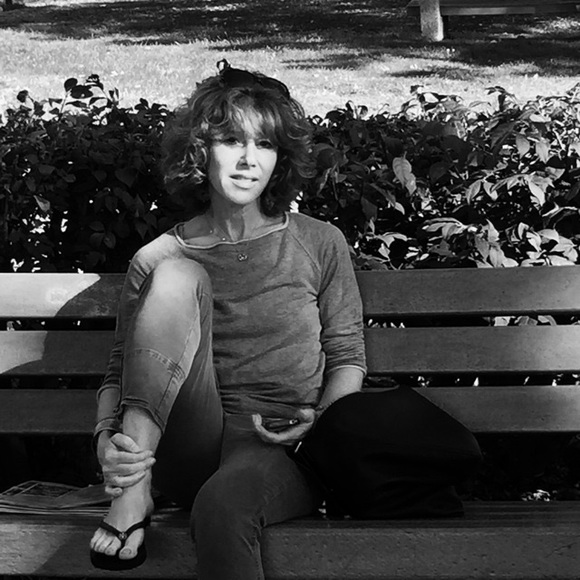 Meet your Posher, Giselle - Picture 3 of 3